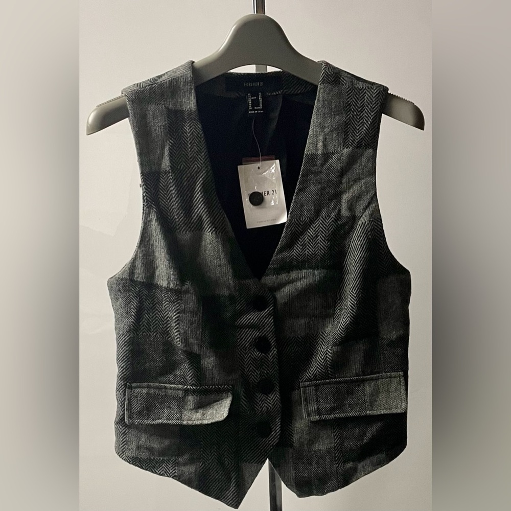 🆕 Forever 21 Vest